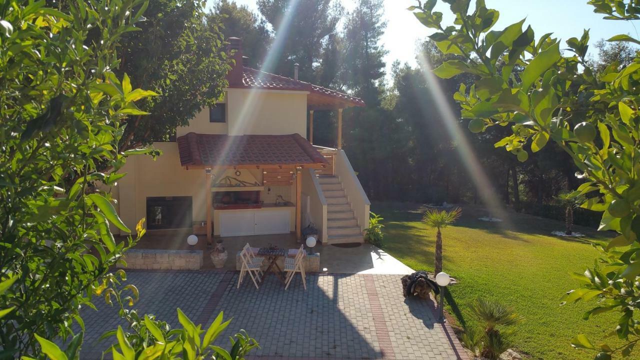 Villa Chris Posidi Eksteriør billede